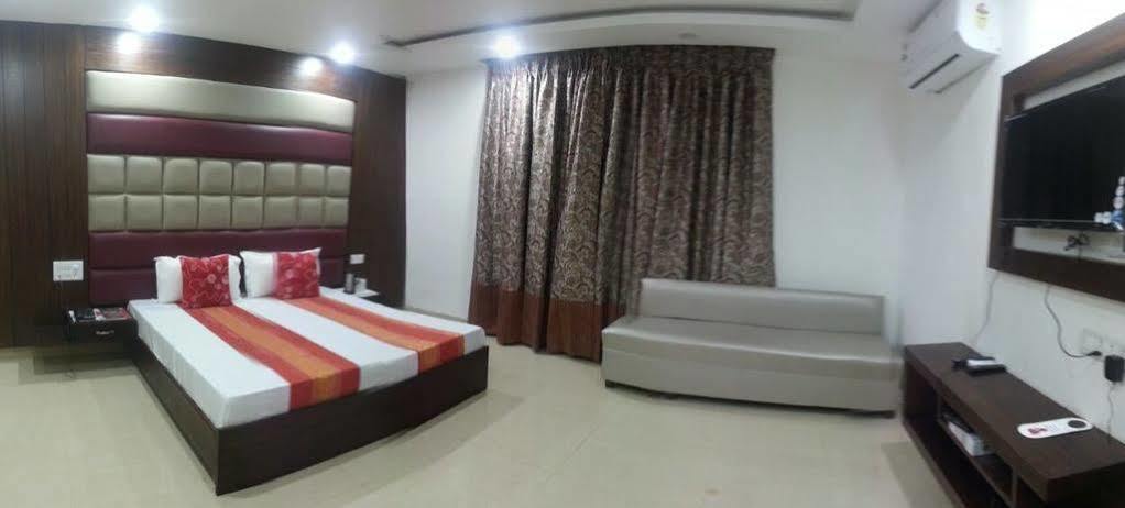 Hotel Ng Paradise Jagādhri Εξωτερικό φωτογραφία