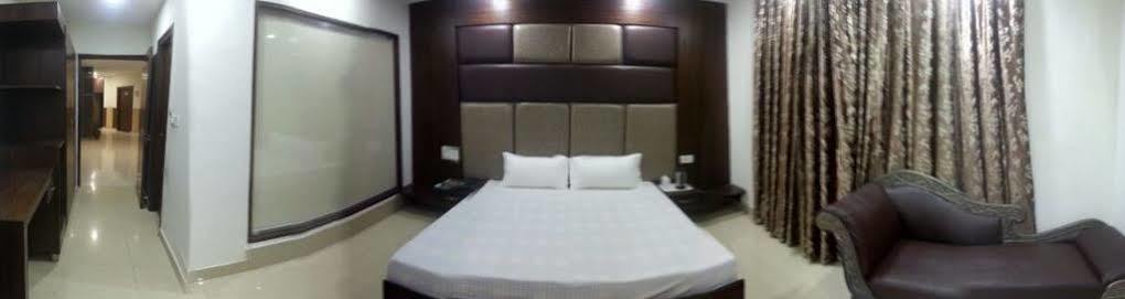 Hotel Ng Paradise Jagādhri Εξωτερικό φωτογραφία